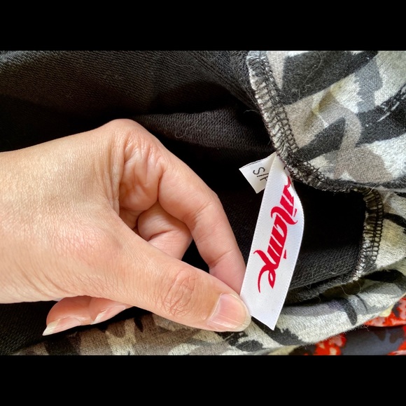 A sweater from a designer at Sherbrooke, Vilaine. - Picture 4 of 6